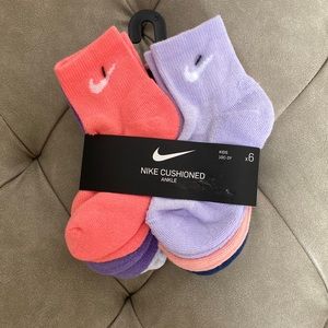 NIKE kids socks ankle.